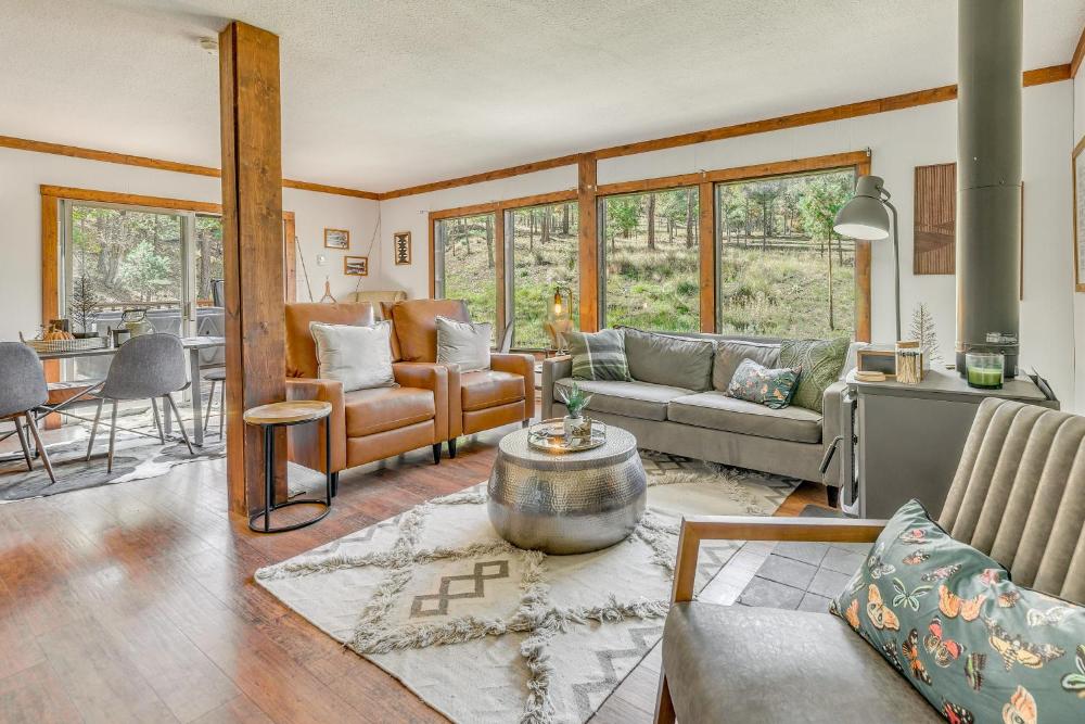Ruidoso Rental with Private Hot Tub Walk to Midtown